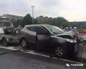 新闻爆料大车车祸现场图片,惨烈画面触目惊心  第2张
