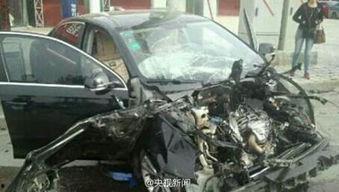 新闻爆料大车车祸现场图片,惨烈画面触目惊心  第3张