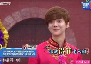 郑恺爆料兄弟是谁啊视频,爆料兄弟身份大揭秘！