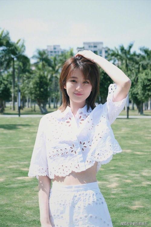 娱乐吃瓜李小花