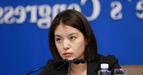 郑州美女爆料新闻事件真相,揭开背后惊人内幕